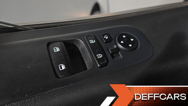 Hyundai STARIA Cargo 5-Seater Modern купить на сайте DeffCars