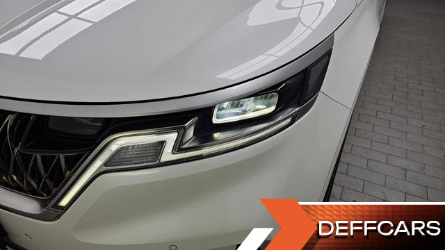 Kia CARNIVAL 9-Seater Prestige купить на сайте DeffCars