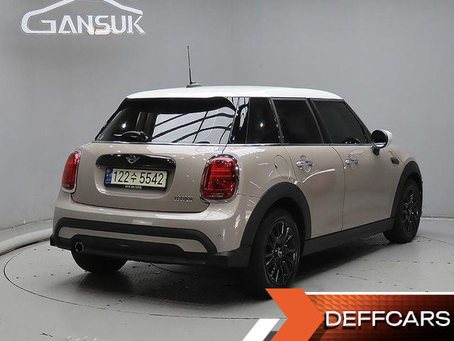 Mini COOPER 5Door Classic Third Generation купить на сайте DeffCars