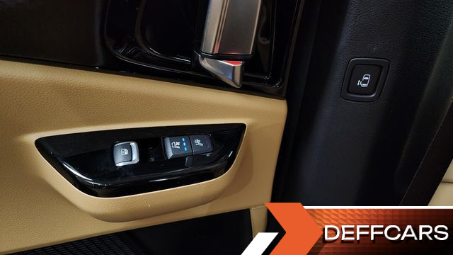 Kia CARNIVAL 9-Seater Signature купить на сайте DeffCars