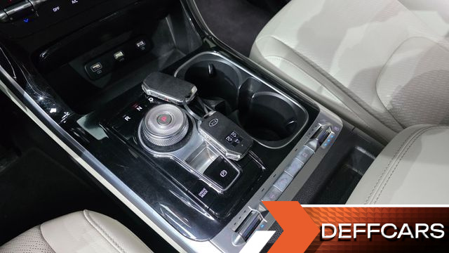 Kia CARNIVAL 9-Seater Signature купить на сайте DeffCars