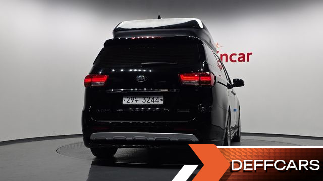 Kia CARNIVAL 9-seater Hi-Limousine Prestige купить на сайте DeffCars