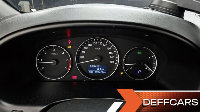 Hyundai STAREX Van 5-Seater Modern купить на сайте DeffCars
