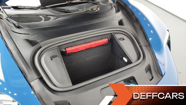 Porsche TAYCAN Base купить на сайте DeffCars