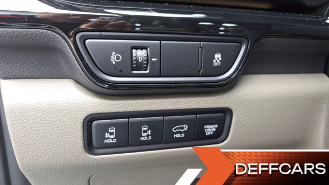 Kia CARNIVAL Hev 9 Seater X Line купить на сайте DeffCars