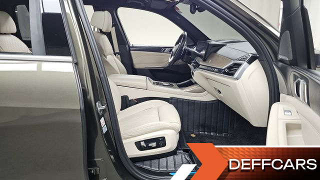 BMW X7 xDrive 40i Design Pure Excellence 6-Seater купить на сайте DeffCars