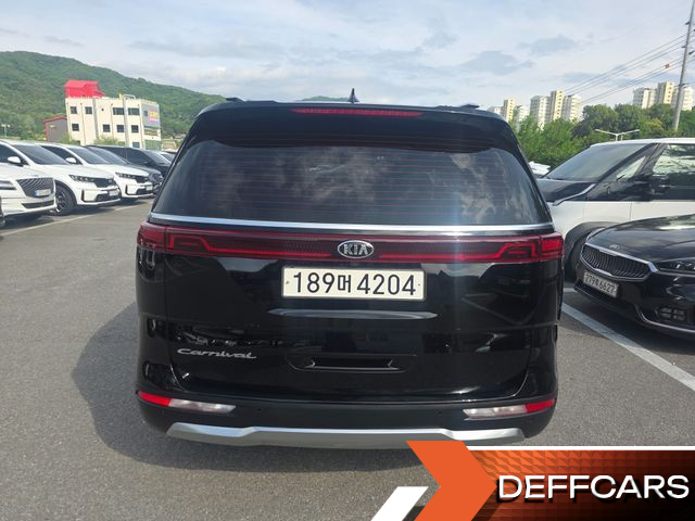 Kia CARNIVAL 9-Seater Noblesse купить на сайте DeffCars