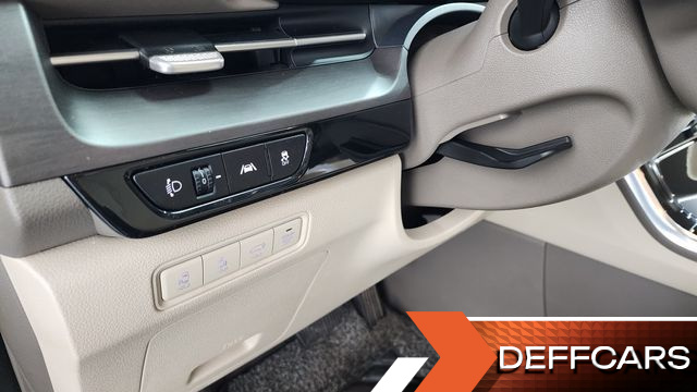 Kia CARNIVAL 9-Seater Signature купить на сайте DeffCars