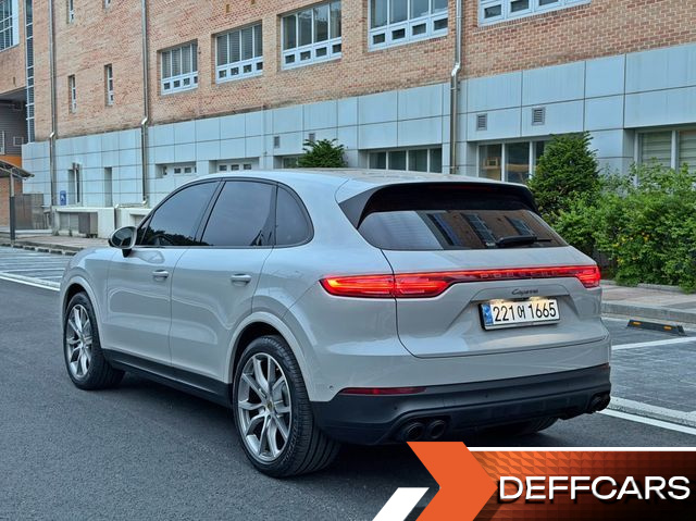 Porsche CAYENNE 3.0 PLATINUM EDITION купить на сайте DeffCars