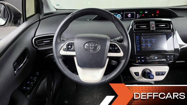 Toyota PRIUS 1.8 купить на сайте DeffCars