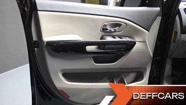 Kia CARNIVAL 9-Seater Prstige купить на сайте DeffCars