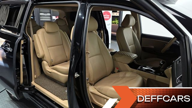Kia CARNIVAL 9-seater Hi-Limousine Prestige купить на сайте DeffCars