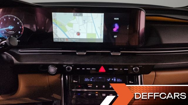 Kia CARNIVAL Gasoline 7-Seater Signature купить на сайте DeffCars