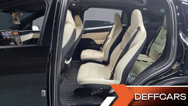 Tesla MODEL X Plaid купить на сайте DeffCars