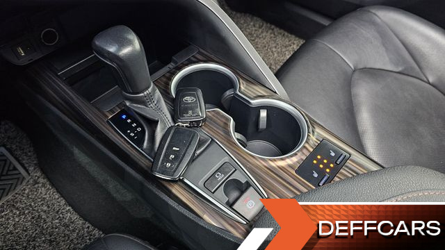 Toyota CAMRY 2.5 купить на сайте DeffCars