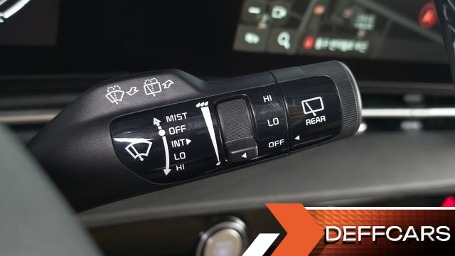 Kia CARNIVAL 9-Seater Signature купить на сайте DeffCars