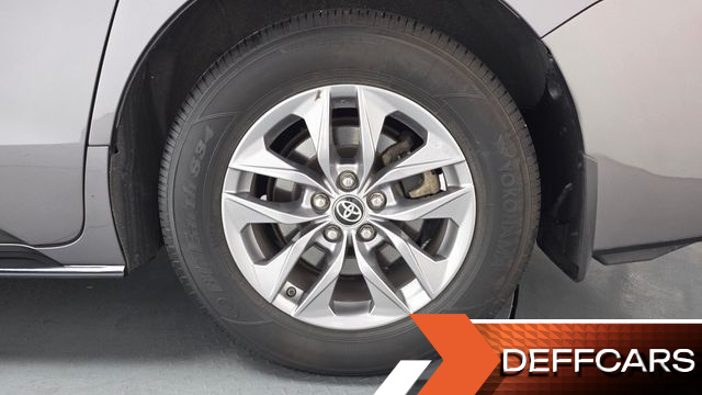 Toyota SIENNA 2.5 Hybrid AWD купить на сайте DeffCars