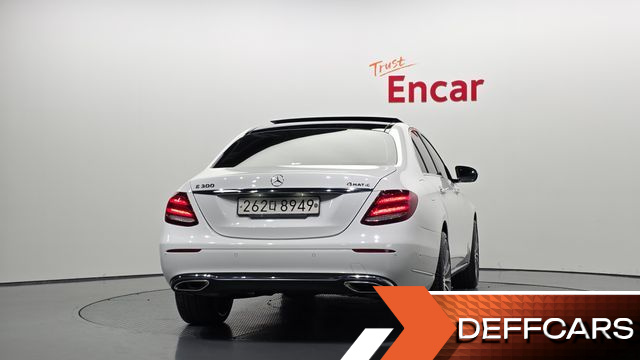 Mercedes E-CLASS E300 4MATIC Exclusive купить на сайте DeffCars
