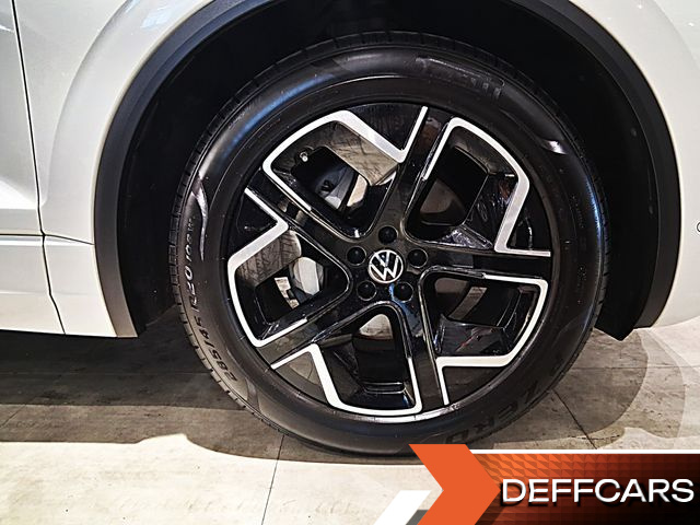 Volkswagen TOUAREG 3.0 TDI Prestige купить на сайте DeffCars