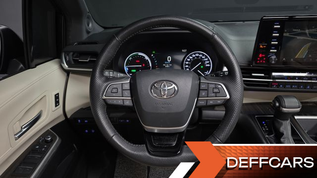 Toyota SIENNA 2.5 Hybrid AWD купить на сайте DeffCars