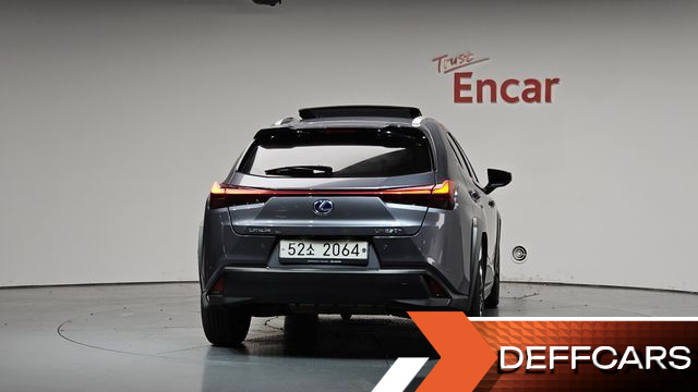 Lexus UX 2.0 2WD купить на сайте DeffCars