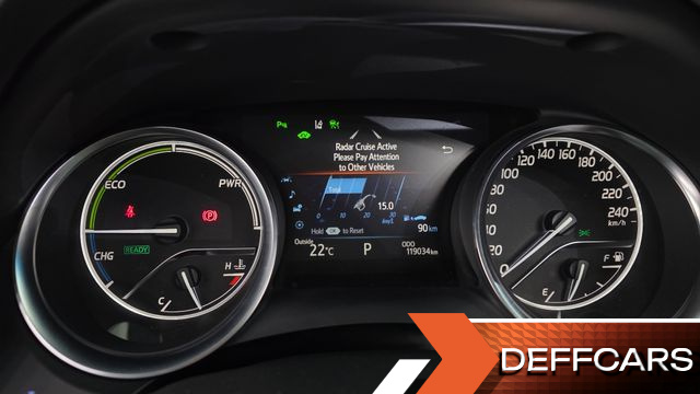 Toyota CAMRY 2.5 XLE Hybrid купить на сайте DeffCars
