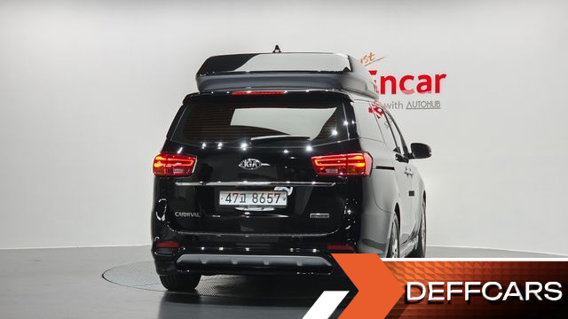 Kia CARNIVAL 9-Seater Hi-Limousine Prestige Hiroof купить на сайте DeffCars