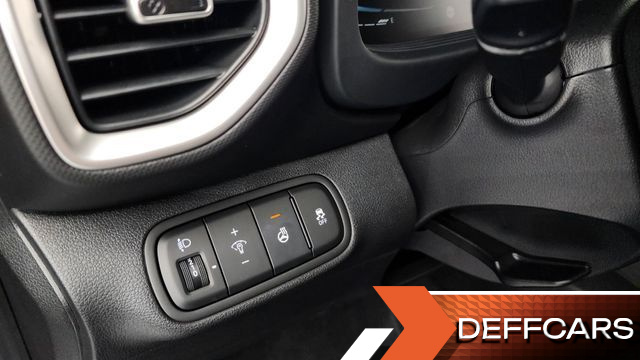 Hyundai VENUE 1,6 Premium купить на сайте DeffCars