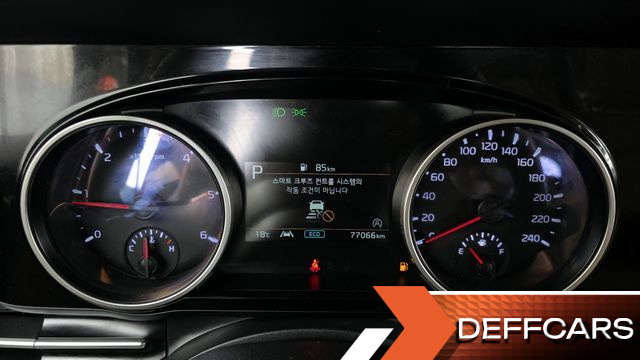 Kia CARNIVAL 9-Seater Noblesse купить на сайте DeffCars