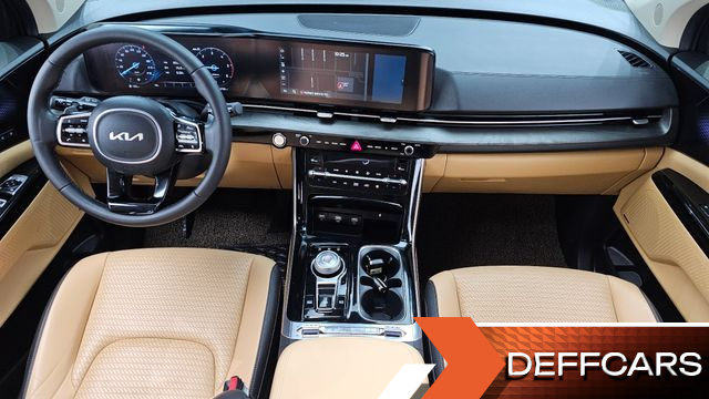 Kia CARNIVAL 9-Seater Signature купить на сайте DeffCars