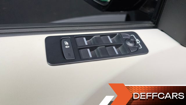 Land Rover DISCOVERY SPORT P250 SE купить на сайте DeffCars
