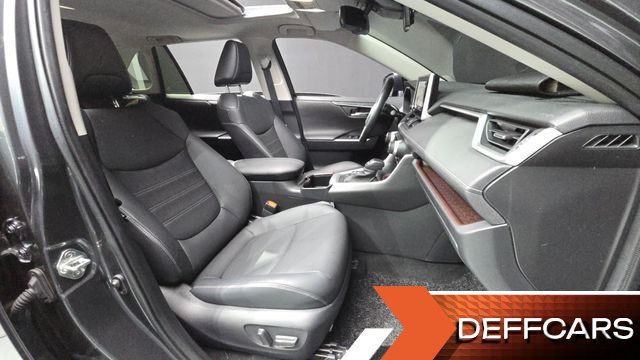 Toyota RAV4 2,5 4WD Hybrid LTD купить на сайте DeffCars