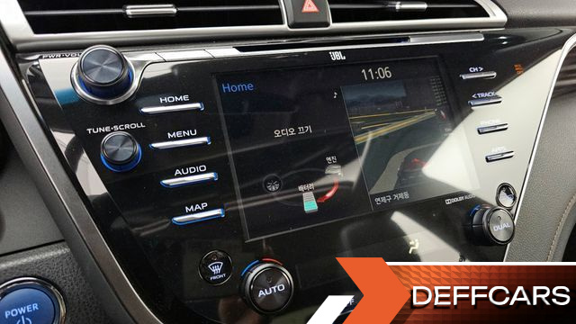 Toyota CAMRY 2.5 XLE Hybrid купить на сайте DeffCars