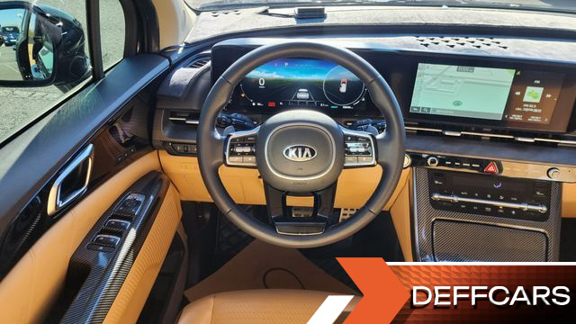 Kia CARNIVAL Gasoline 7-Seater Signature купить на сайте DeffCars