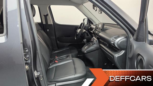 Hyundai CASPER The Essential Light купить на сайте DeffCars