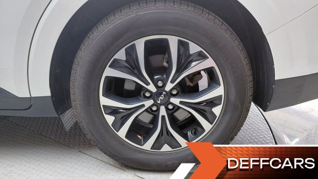 Kia CARNIVAL 9-Seater Signature купить на сайте DeffCars