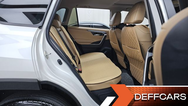 Toyota RAV4 2.5 2WD Hybrid купить на сайте DeffCars