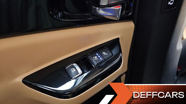 Kia CARNIVAL Gasoline 9-Seater Signature купить на сайте DeffCars