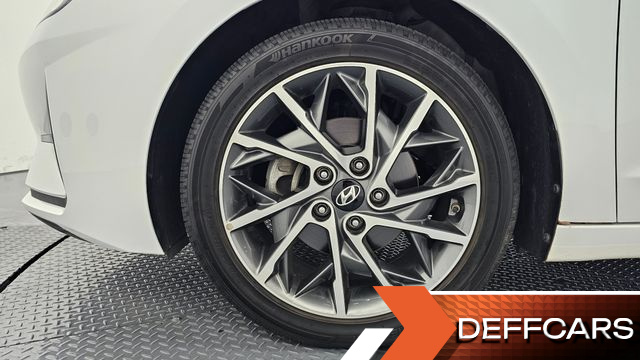 Hyundai AVANTE 1.6 Style купить на сайте DeffCars
