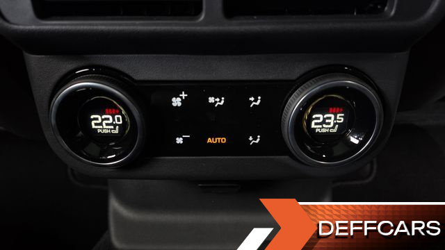 Land Rover RANGE ROVER VELAR 3.0 P400 Dynamic HSE купить на сайте DeffCars