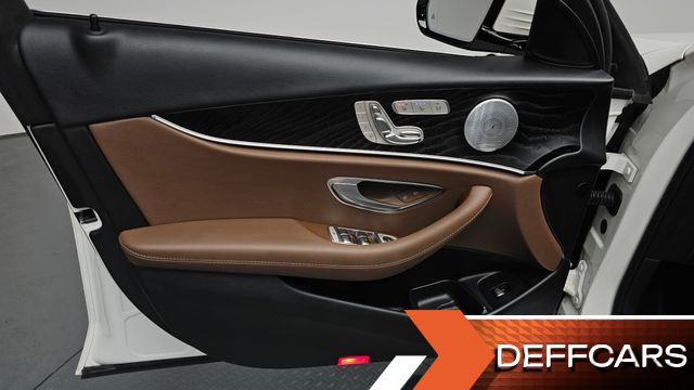 Mercedes E-CLASS E300 4MATIC Avnatgarde купить на сайте DeffCars
