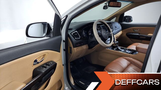 Kia CARNIVAL 9-Seater Noblesse купить на сайте DeffCars