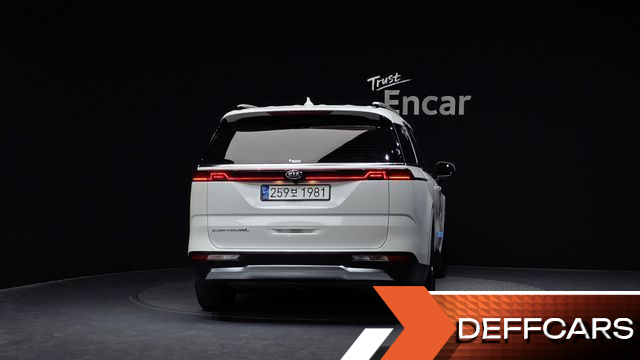 Kia CARNIVAL 9-Seater Signature купить на сайте DeffCars