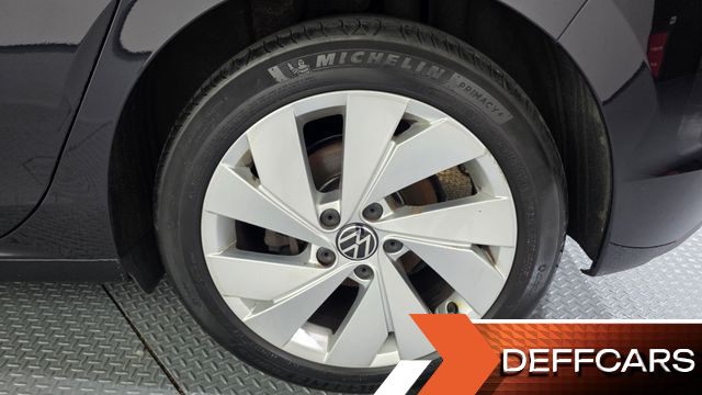 Volkswagen GOLF 2.0 TDI Premium купить на сайте DeffCars