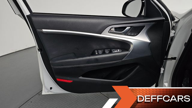 Genesis G70 2.0T Elite купить на сайте DeffCars