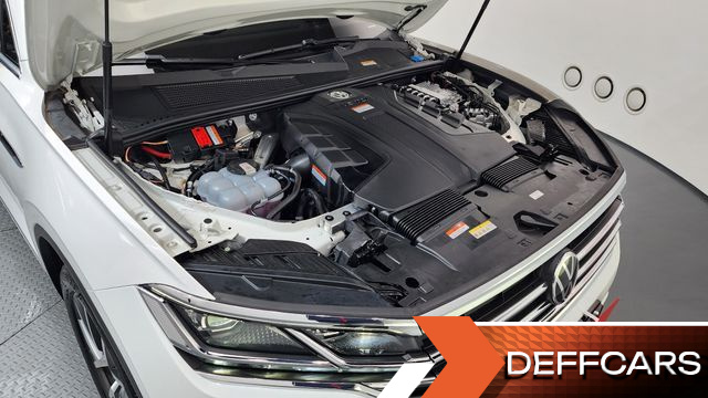 Volkswagen TOUAREG 3.0 TDI Prestige купить на сайте DeffCars
