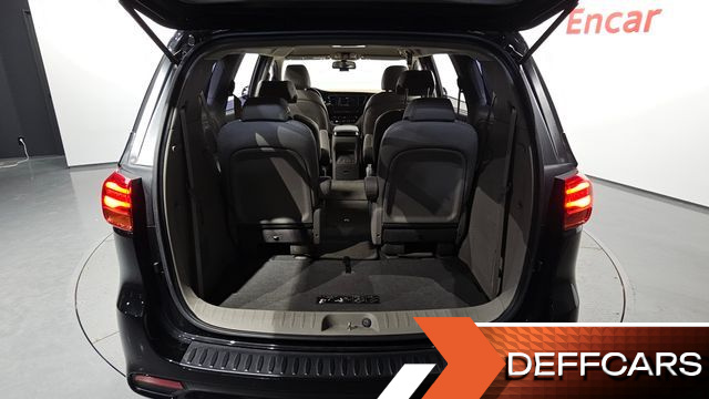 Kia CARNIVAL 9-Seater Prstige купить на сайте DeffCars