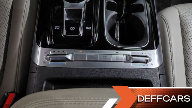 Kia CARNIVAL 7-Seater Signature купить на сайте DeffCars