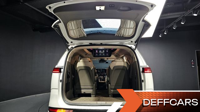 Kia CARNIVAL Gasoline 9-Seater Hi-Limousine Signature купить на сайте DeffCars