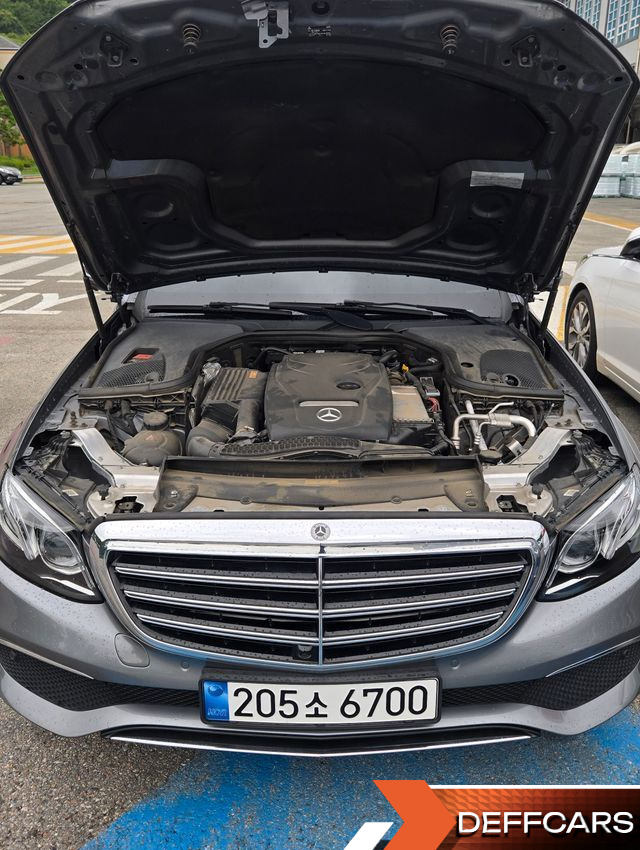 Mercedes E-CLASS E300 4MATIC Exclusive купить на сайте DeffCars